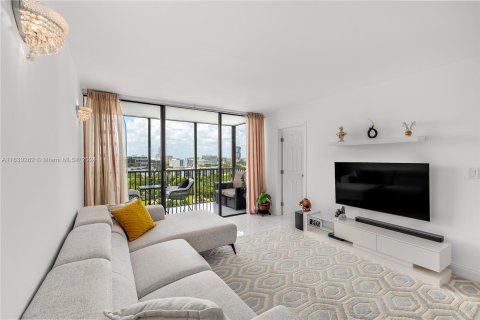 Condo in Aventura, Florida, 2 bedrooms  № 1291629 - photo 3