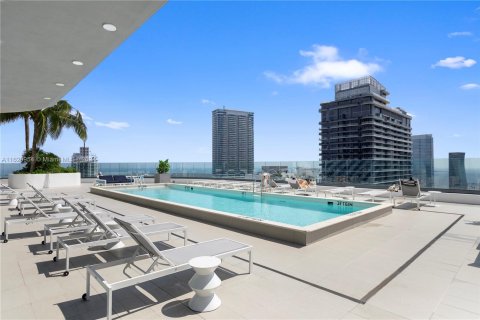 Condo in Miami, Florida, 2 bedrooms  № 1291628 - photo 3