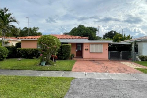 House in Miami, Florida 3 bedrooms, 155.7 sq.m. № 1099022 - photo 4