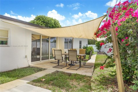 Casa en venta en Wilton Manors, Florida, 3 dormitorios, 140.65 m2 № 1184934 - foto 2