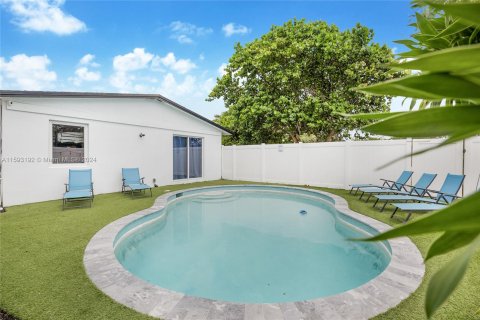 Casa en venta en Wilton Manors, Florida, 3 dormitorios, 140.65 m2 № 1184934 - foto 15