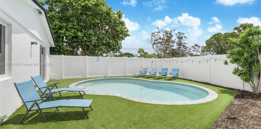 Villa ou maison à Wilton Manors, Floride 3 chambres, 140.65 m2 № 1184934