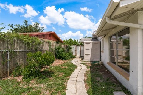 Villa ou maison à vendre à Port Richey, Floride: 2 chambres, 129.04 m2 № 1297352 - photo 30