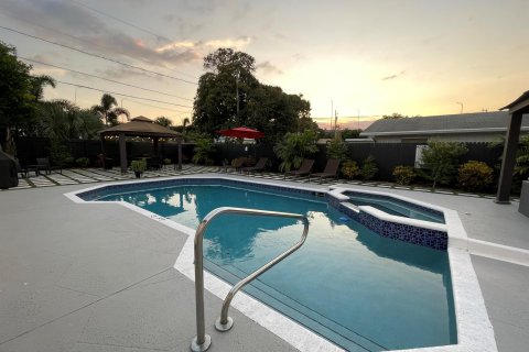 Casa en venta en West Palm Beach, Florida, 3 dormitorios, 122.63 m2 № 996014 - foto 18