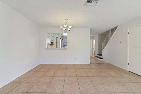 Townhouse in Casselberry, Florida 3 bedrooms, 115.01 sq.m. № 1156844 - photo 7
