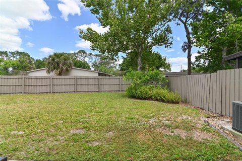 Townhouse in Casselberry, Florida 3 bedrooms, 115.01 sq.m. № 1156844 - photo 29