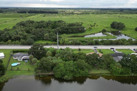 Terrain à vendre à St. Lucie, Floride № 1364938 - photo 4