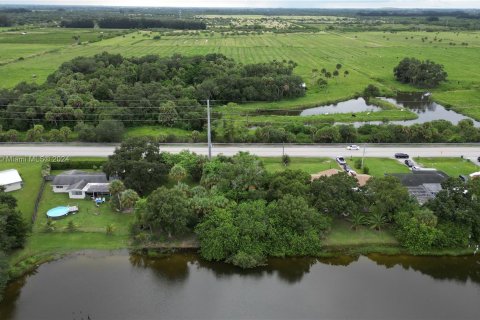 Terreno en venta en St. Lucie, Florida № 1364938 - foto 6