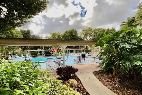 Condo in Lauderdale Lakes, Florida, 1 bedroom  № 1364975 - photo 11