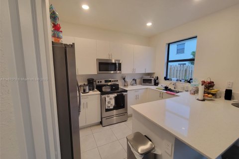 Townhouse in Homestead, Florida 3 bedrooms, 137.77 sq.m. № 762607 - photo 10