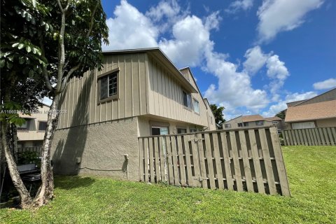 Adosado en venta en Lauderhill, Florida, 2 dormitorios, 87.7 m2 № 1377638 - foto 18