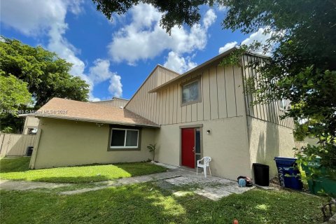 Adosado en venta en Lauderhill, Florida, 2 dormitorios, 87.7 m2 № 1377638 - foto 17