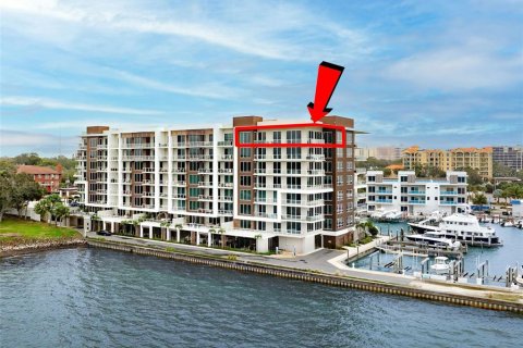 Condo in Clearwater, Florida, 3 bedrooms  № 1390816 - photo 8