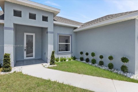 Villa ou maison à vendre à Lehigh Acres, Floride: 4 chambres № 1179973 - photo 3