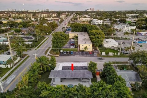 Купить коммерческую недвижимость в Уилтон-Мэнорс, Флорида № 1093195 - фото 8