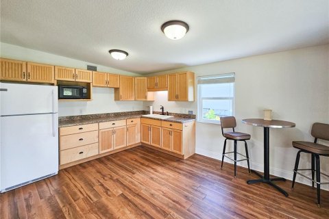 Apartamento en alquiler en Flagler Beach, Florida, 1 dormitorio, 220.09 m2 № 1366180 - foto 11