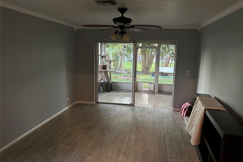 House in Lake Worth, Florida 2 bedrooms, 131.83 sq.m. № 1183311 - photo 7