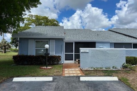 House in Lake Worth, Florida 2 bedrooms, 131.83 sq.m. № 1183311 - photo 13