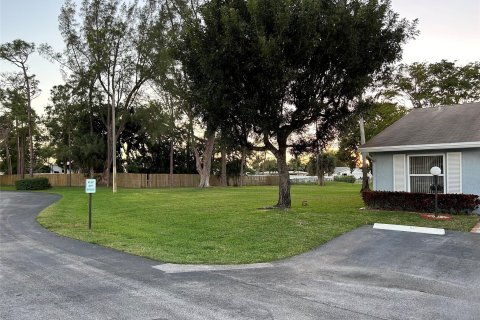 Casa en venta en Lake Worth, Florida, 2 dormitorios, 131.83 m2 № 1183311 - foto 12