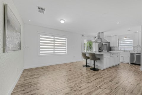 Casa en venta en Miami, Florida, 3 dormitorios, 131.55 m2 № 1370686 - foto 12