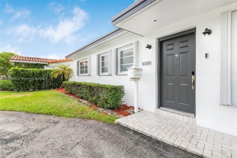 Villa ou maison à vendre à Miami, Floride: 3 chambres, 131.55 m2 № 1370686 - photo 7