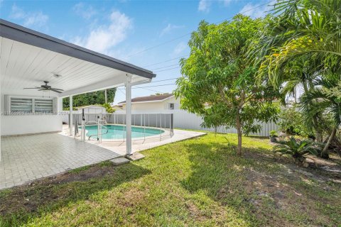 Casa en venta en Miami, Florida, 3 dormitorios, 131.55 m2 № 1370686 - foto 28