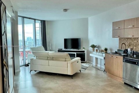 Condo in Miami, Florida, 1 bedroom  № 1370590 - photo 21