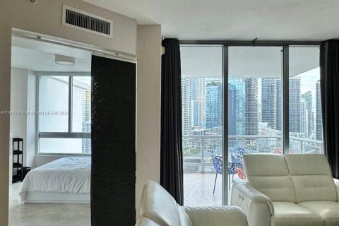 Condo in Miami, Florida, 1 bedroom  № 1370590 - photo 17