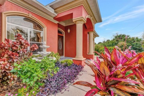 Villa ou maison à vendre à North Port, Floride: 3 chambres, 203.73 m2 № 1249091 - photo 2