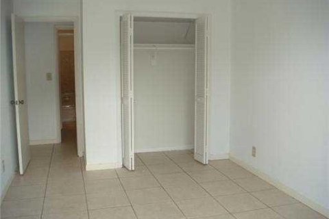 Copropriété à vendre à Coral Springs, Floride: 2 chambres, 100.8 m2 № 604455 - photo 13