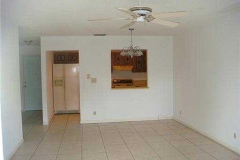 Copropriété à vendre à Coral Springs, Floride: 2 chambres, 100.8 m2 № 604455 - photo 16