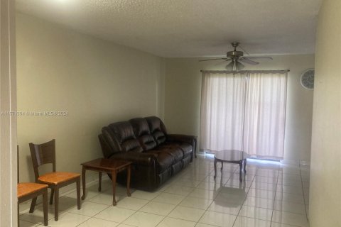 Copropriété à vendre à Hialeah, Floride: 2 chambres, 71.53 m2 № 1134782 - photo 7