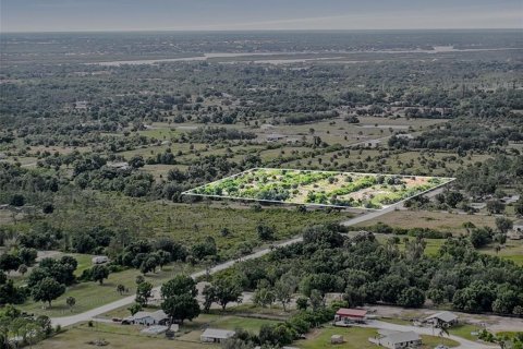 Land in Punta Gorda, Florida № 1297398 - photo 2