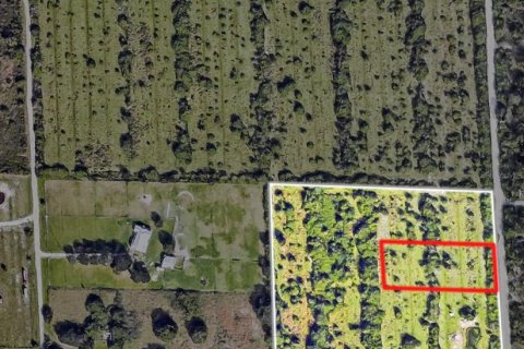 Land in Punta Gorda, Florida № 1297398 - photo 1