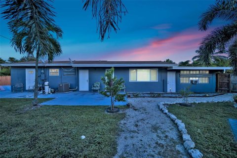 House in Fort Lauderdale, Florida 3 bedrooms, 147.9 sq.m. № 1297360 - photo 14