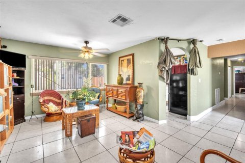 House in Fort Lauderdale, Florida 3 bedrooms, 147.9 sq.m. № 1297360 - photo 4