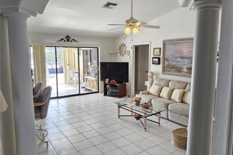 Villa ou maison à vendre à Punta Gorda, Floride: 3 chambres, 212.47 m2 № 1144514 - photo 12