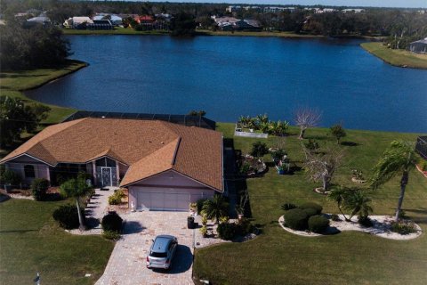 Villa ou maison à vendre à Punta Gorda, Floride: 3 chambres, 212.47 m2 № 1144514 - photo 3