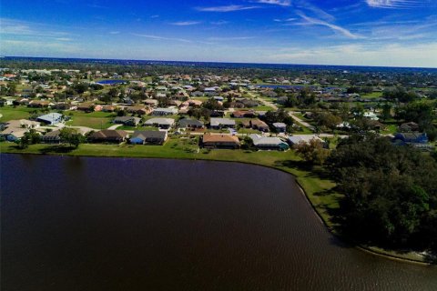 Villa ou maison à vendre à Punta Gorda, Floride: 3 chambres, 212.47 m2 № 1144514 - photo 2