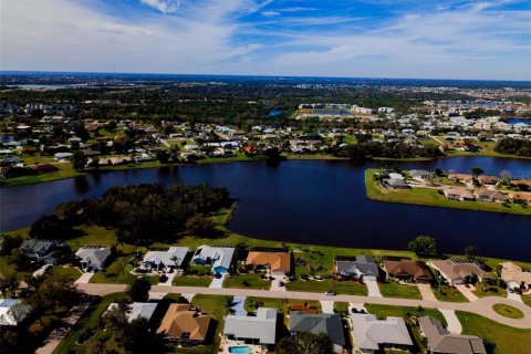 House in Punta Gorda, Florida 3 bedrooms, 212.47 sq.m. № 1144514 - photo 5