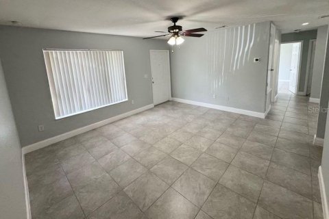 House in North Port, Florida 2 bedrooms, 84.73 sq.m. № 1401744 - photo 4