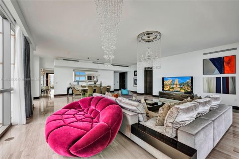 Copropriété à louer à Sunny Isles Beach, Floride: 4 chambres, 428.19 m2 № 1368 - photo 6