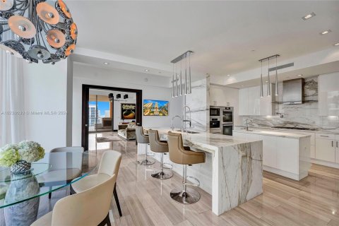 Copropriété à louer à Sunny Isles Beach, Floride: 4 chambres, 428.19 m2 № 1368 - photo 29