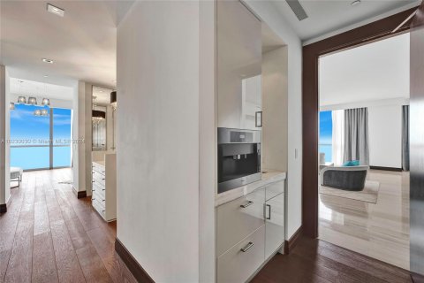 Copropriété à louer à Sunny Isles Beach, Floride: 4 chambres, 428.19 m2 № 1368 - photo 12