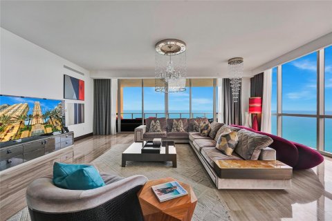 Copropriété à louer à Sunny Isles Beach, Floride: 4 chambres, 428.19 m2 № 1368 - photo 9