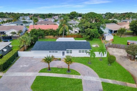 Villa ou maison à vendre à West Palm Beach, Floride: 4 chambres, 164.07 m2 № 1362208 - photo 4