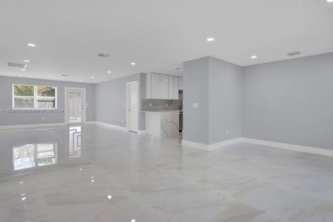 House in West Palm Beach, Florida 4 bedrooms, 164.07 sq.m. № 1362208 - photo 7