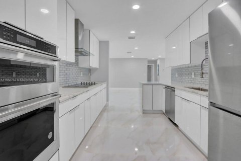 Casa en venta en West Palm Beach, Florida, 4 dormitorios, 164.07 m2 № 1362208 - foto 14