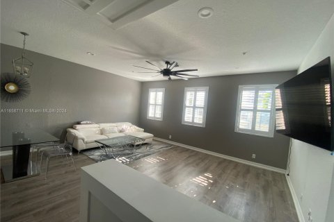 Townhouse in Jupiter, Florida 4 bedrooms, 176.24 sq.m. № 1362319 - photo 7