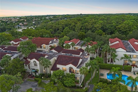 Condo in North Lauderdale, Florida, 1 bedroom  № 1364110 - photo 3